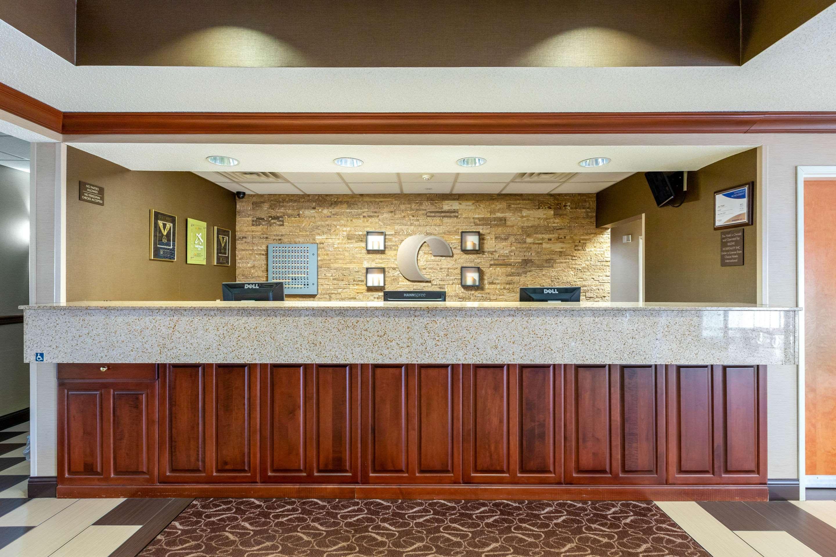 Comfort Suites Stevensville – St. Joseph Eksteriør bilde