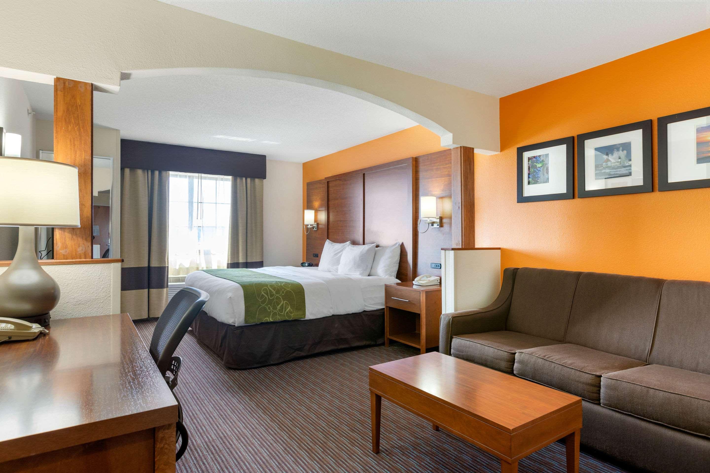 Comfort Suites Stevensville – St. Joseph Eksteriør bilde