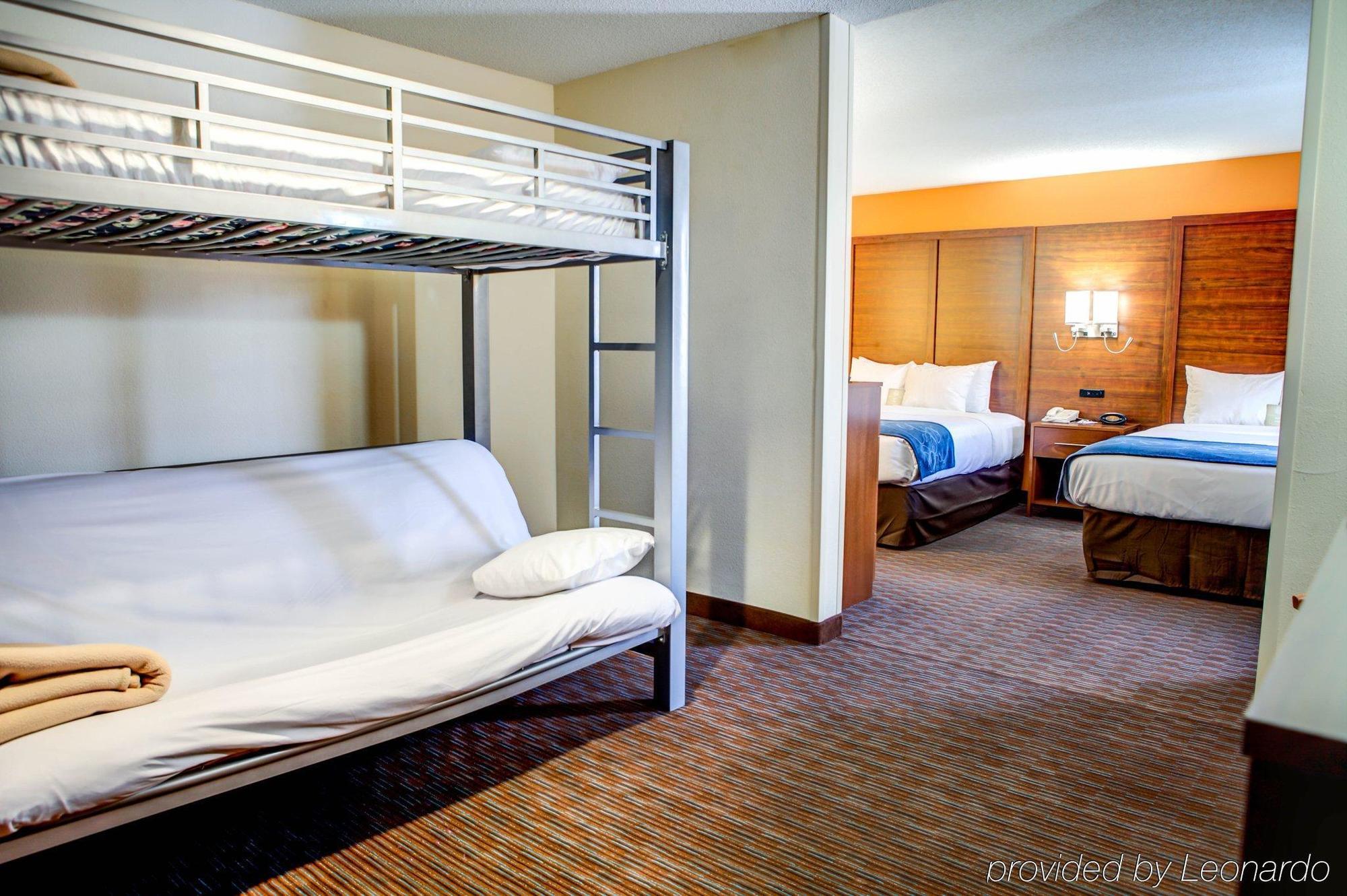 Comfort Suites Stevensville – St. Joseph Eksteriør bilde