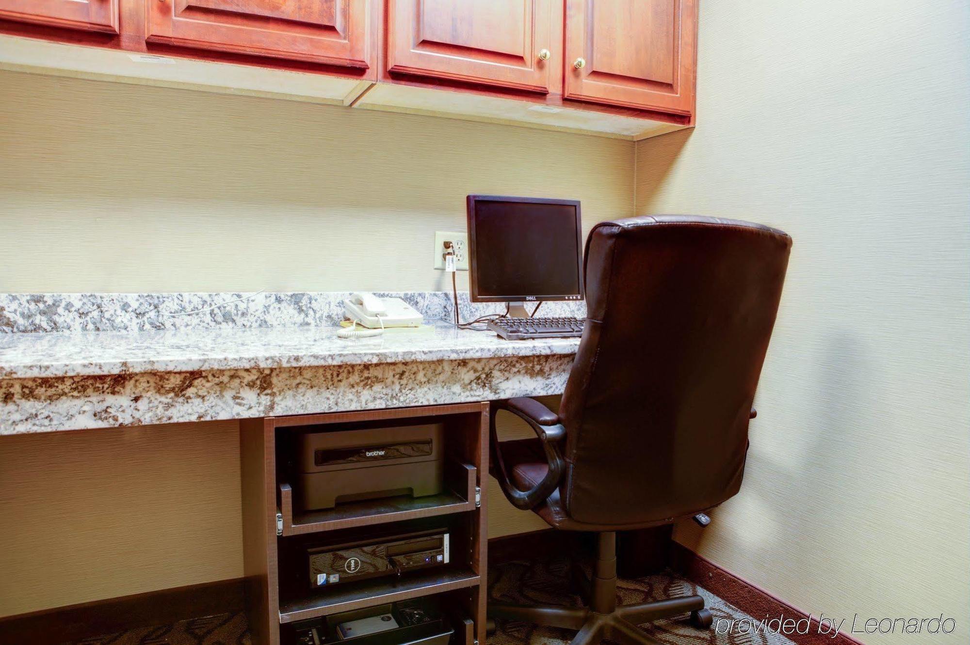 Comfort Suites Stevensville – St. Joseph Eksteriør bilde